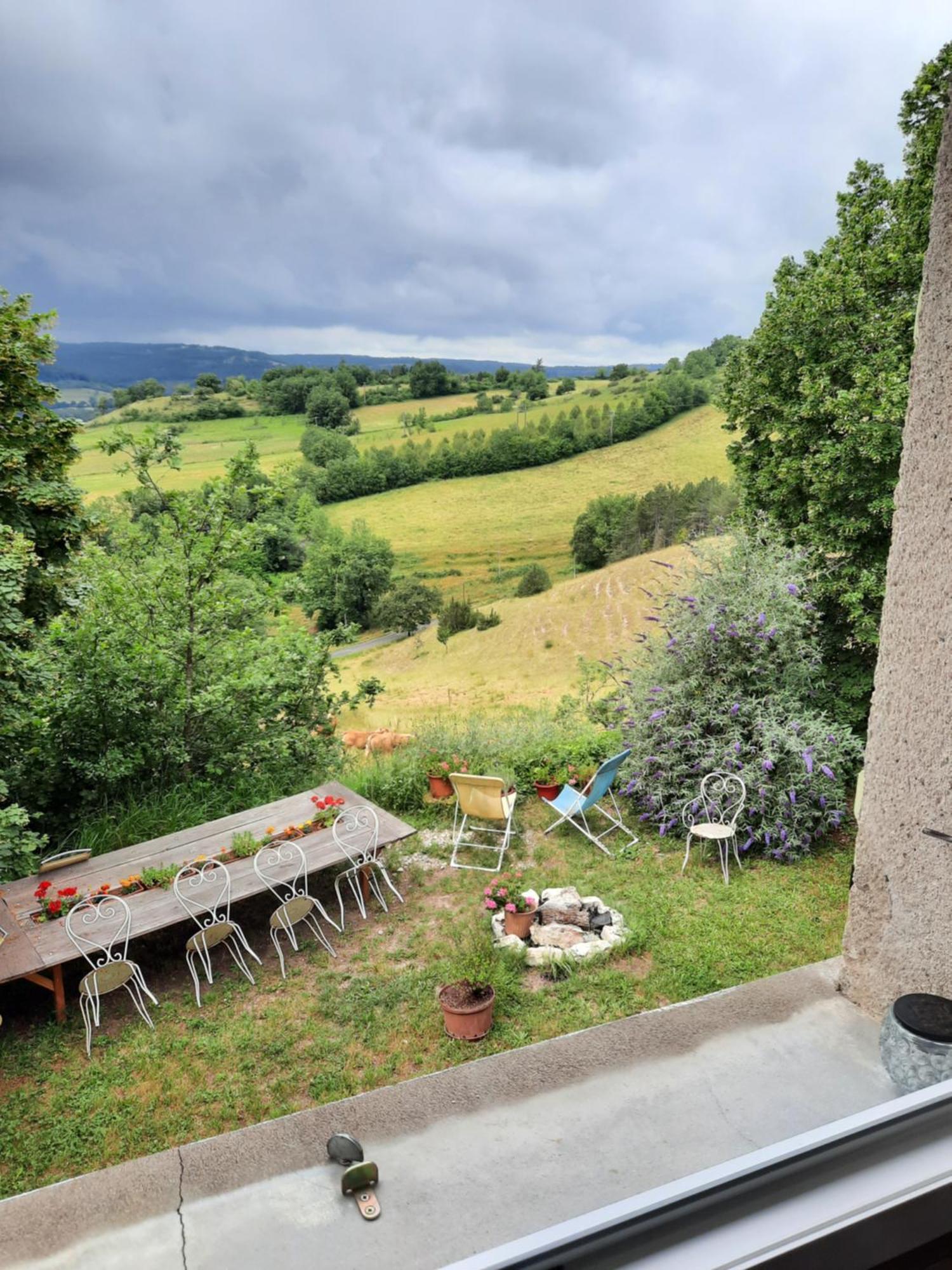 Les Coteaux De Planeze, Maison Et Jardin Dans Le Lot! Chambres Chez L'Habitant! Belmont-Bretenoux Zimmer foto